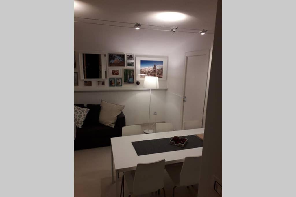 Cattaro Street - Apartment Near The Sea Bari Eksteriør bilde